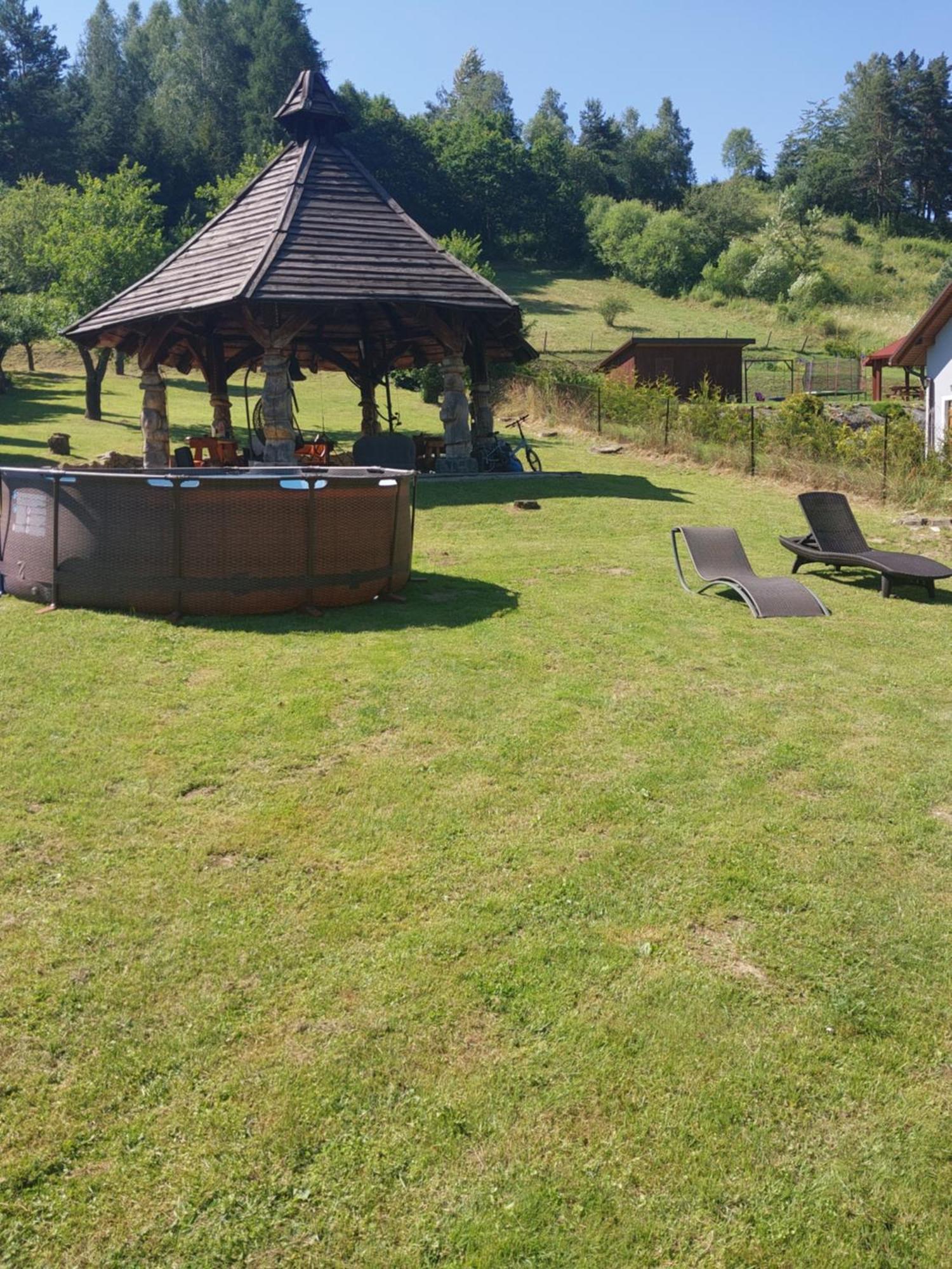 Siedlisko Lipowiec I Pokoje Apartamenty Berezka Polanczyk Exterior photo